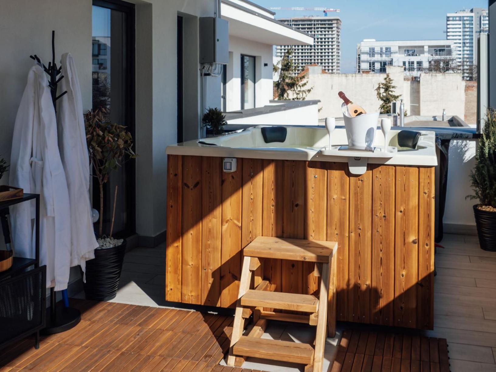 Gavas Jacuzzi Relax Zen Apartman Kolozsvár Kültér fotó