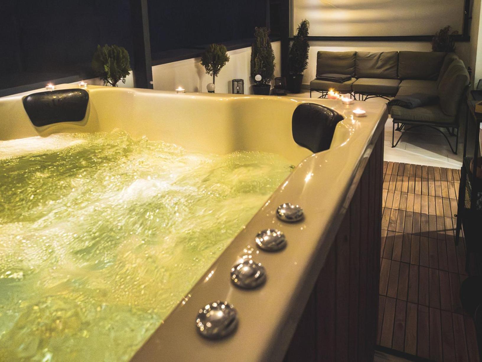 Gavas Jacuzzi Relax Zen Apartman Kolozsvár Kültér fotó